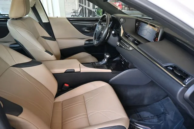 Certified Used 2021 EMINENT WHITE PEARL Lexus 350 Ultra Luxury image 23