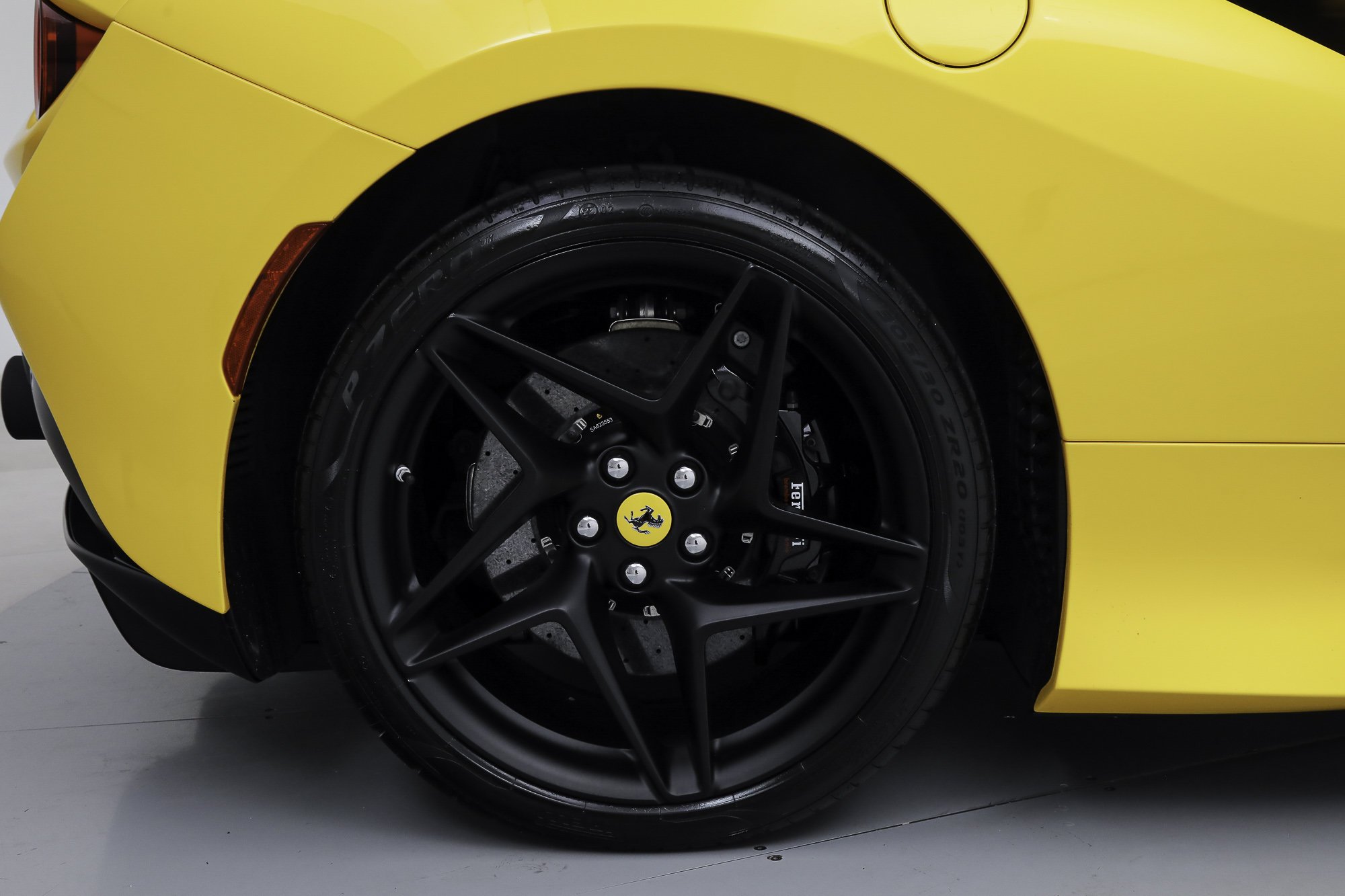 Used 2022 Yellow Ferrari  image 43