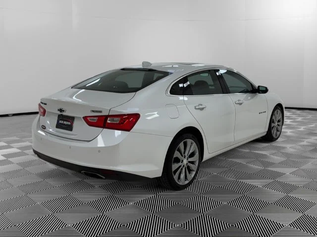 Certified Used 2018 IRIDESCENT PEARL TRICOAT Chevrolet Premier image 5