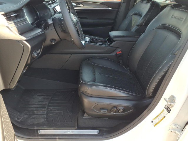2024 Jeep Grand Cherokee L Overland - Photo 13