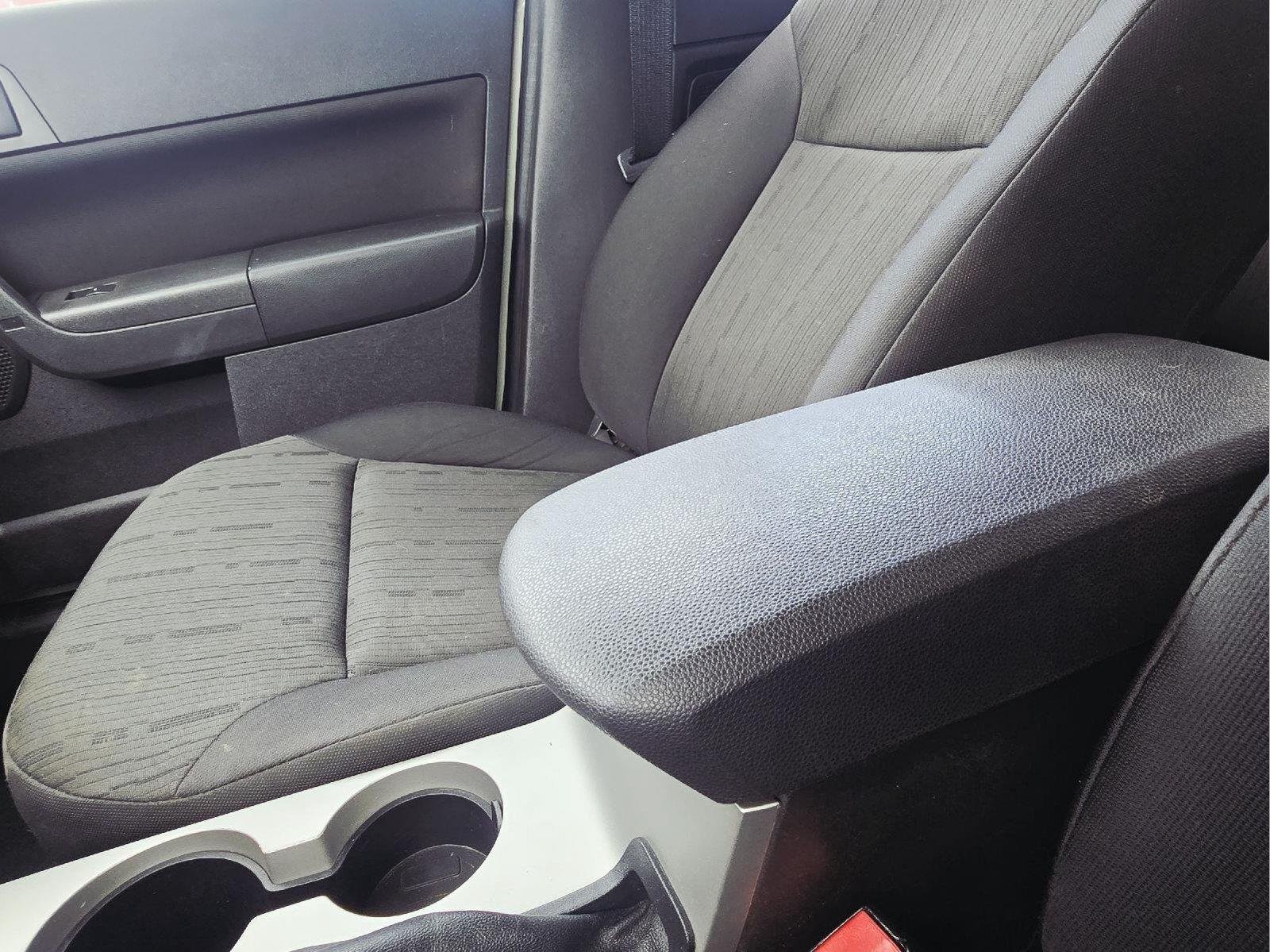 Used 2010  Ford SE image 17