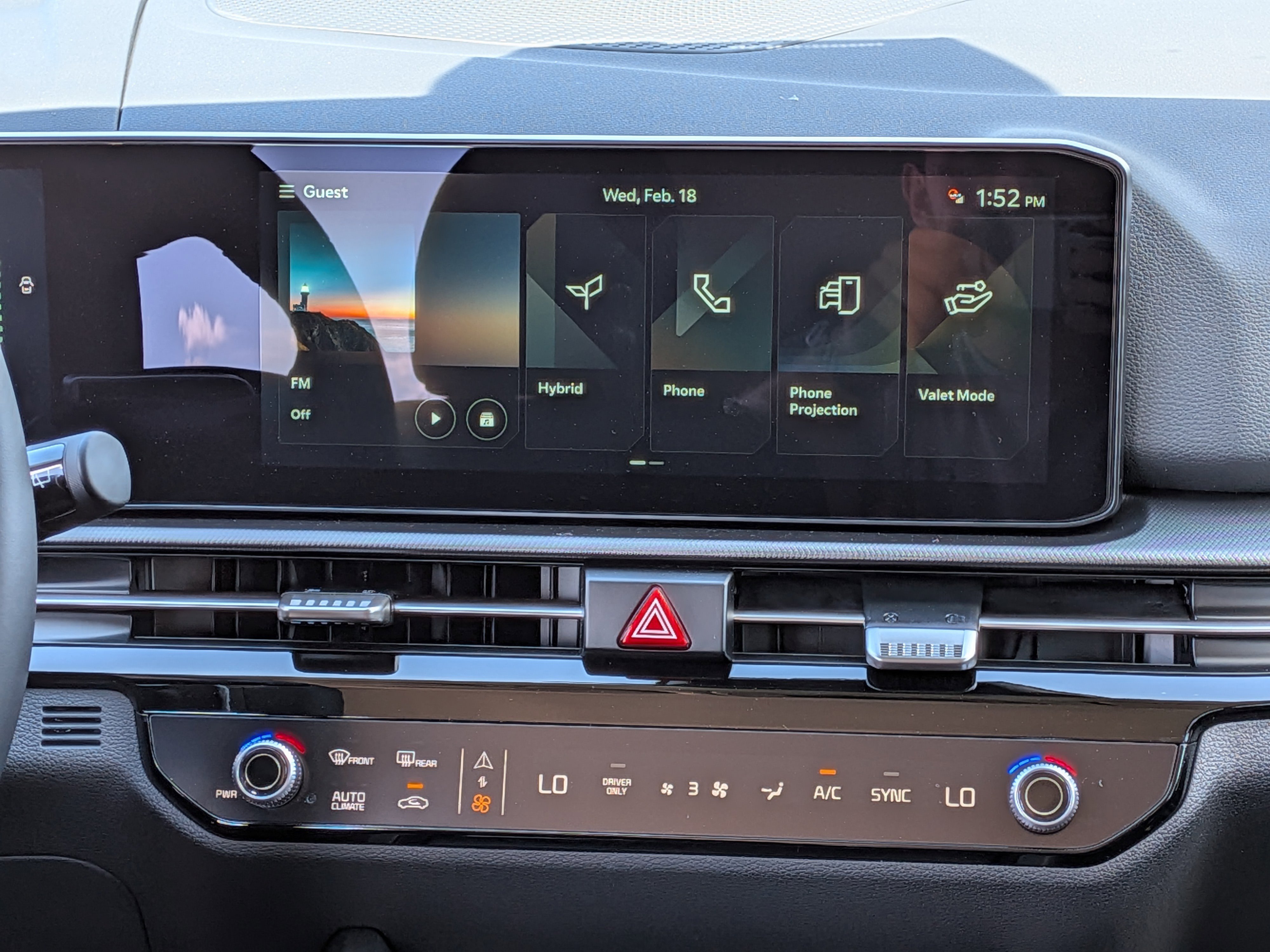 New 2026 Snow White Pearl Kia LX image 21