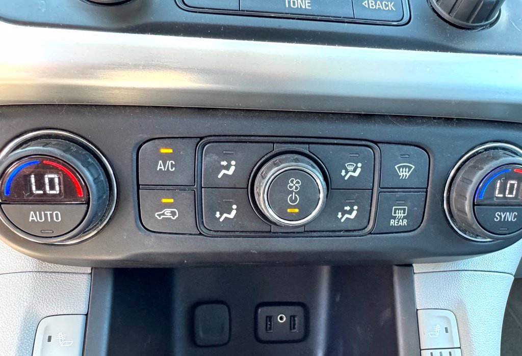 Used 2018 White GMC SLT-1 image 19