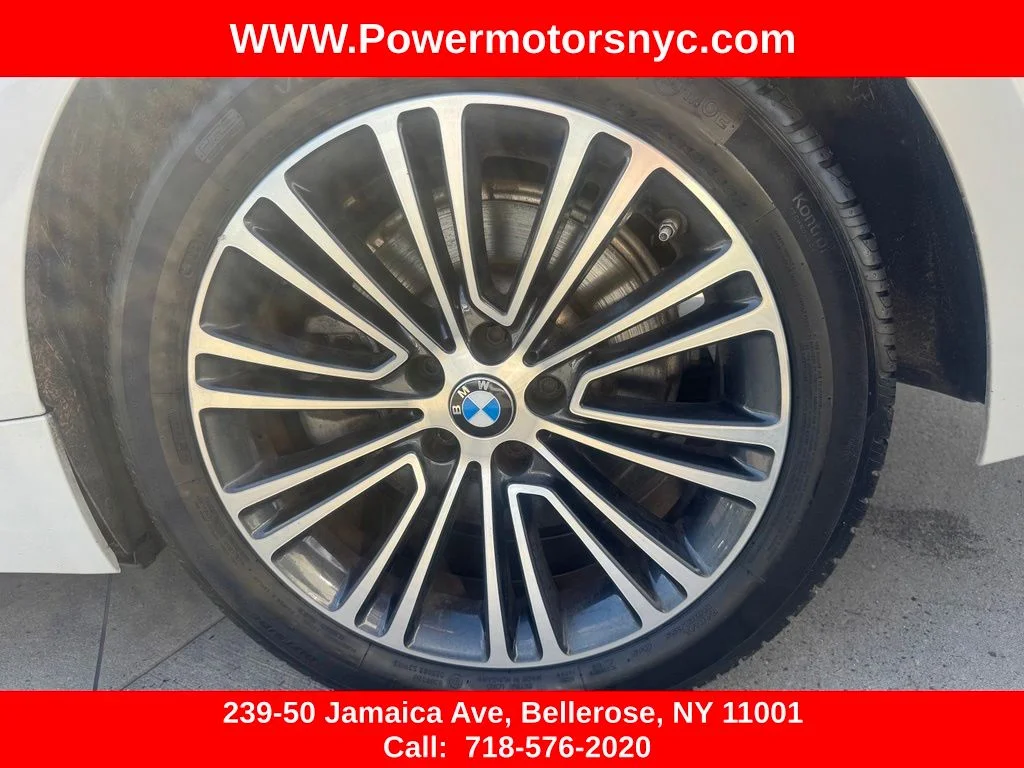 Used 2020 White BMW 530i xDrive image 19