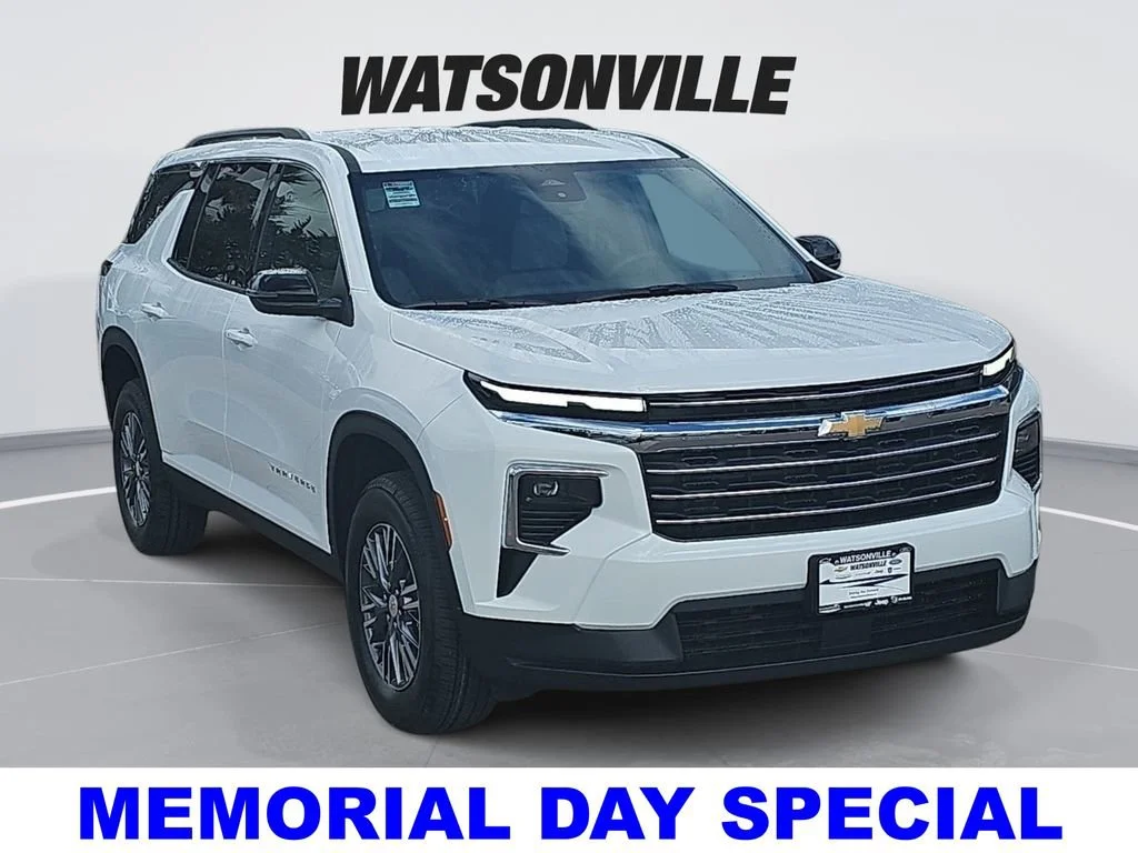 2026 Chevrolet Traverse FWD LT's photo