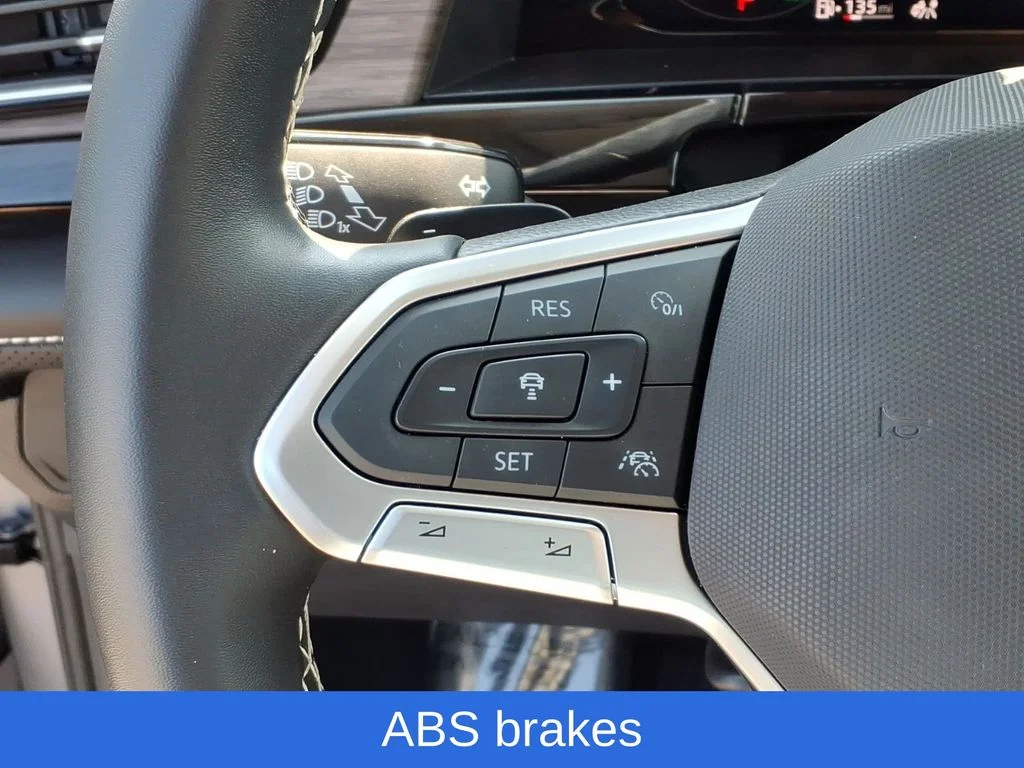 Used 2024  Volkswagen 2.0T SEL image 11