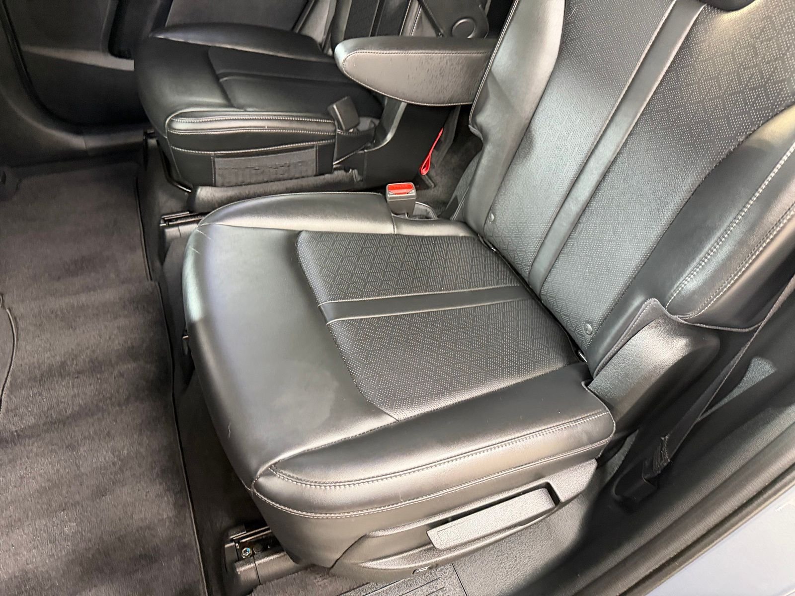Used 2023 Silver Kia SX image 38