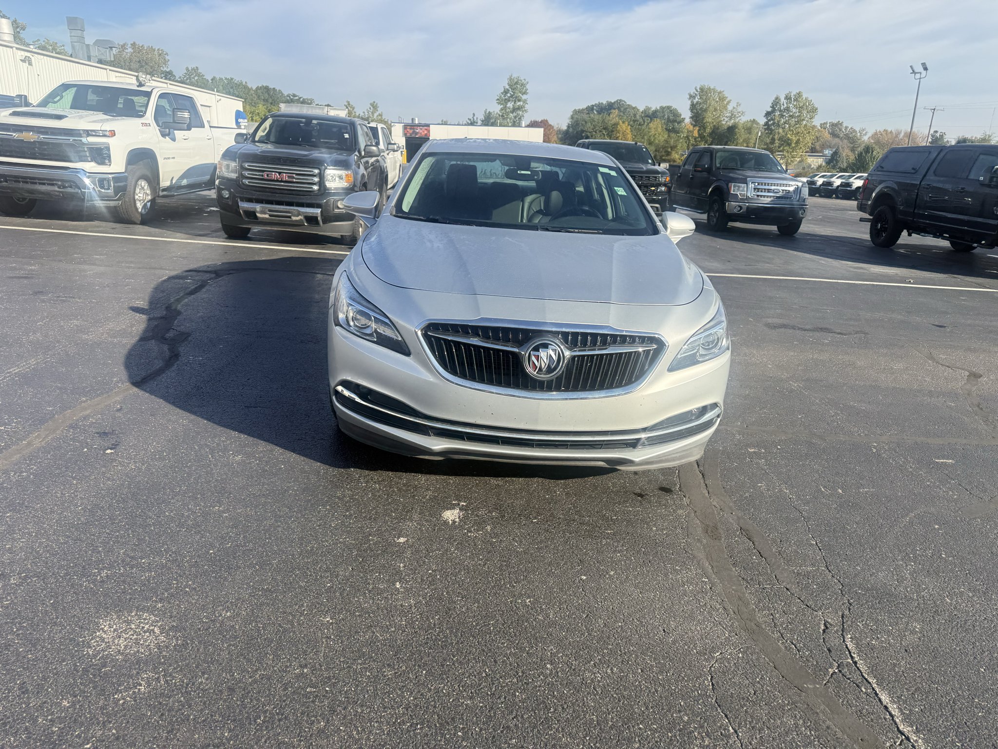Used 2017 QUICKSILVER METALLIC Buick Essence image 9