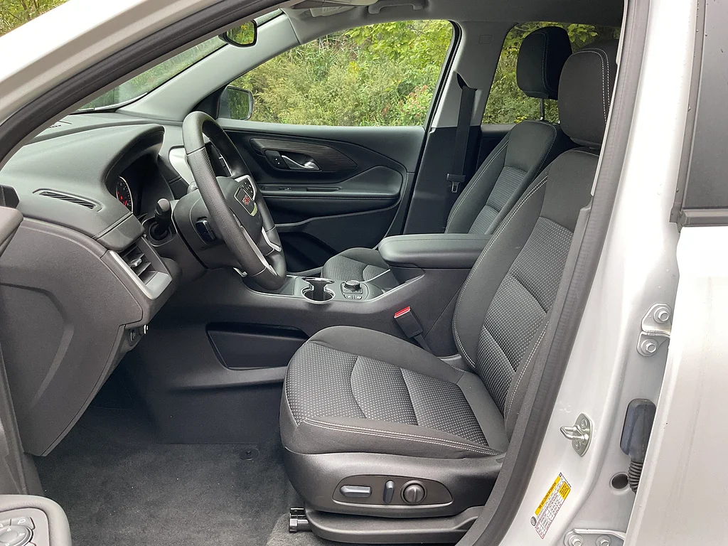 Used 2024 Summit White GMC SLE image 8