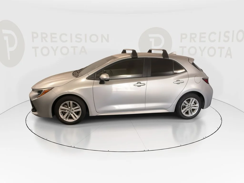 Used 2019 Classic Silver Metallic Toyota SE image 11