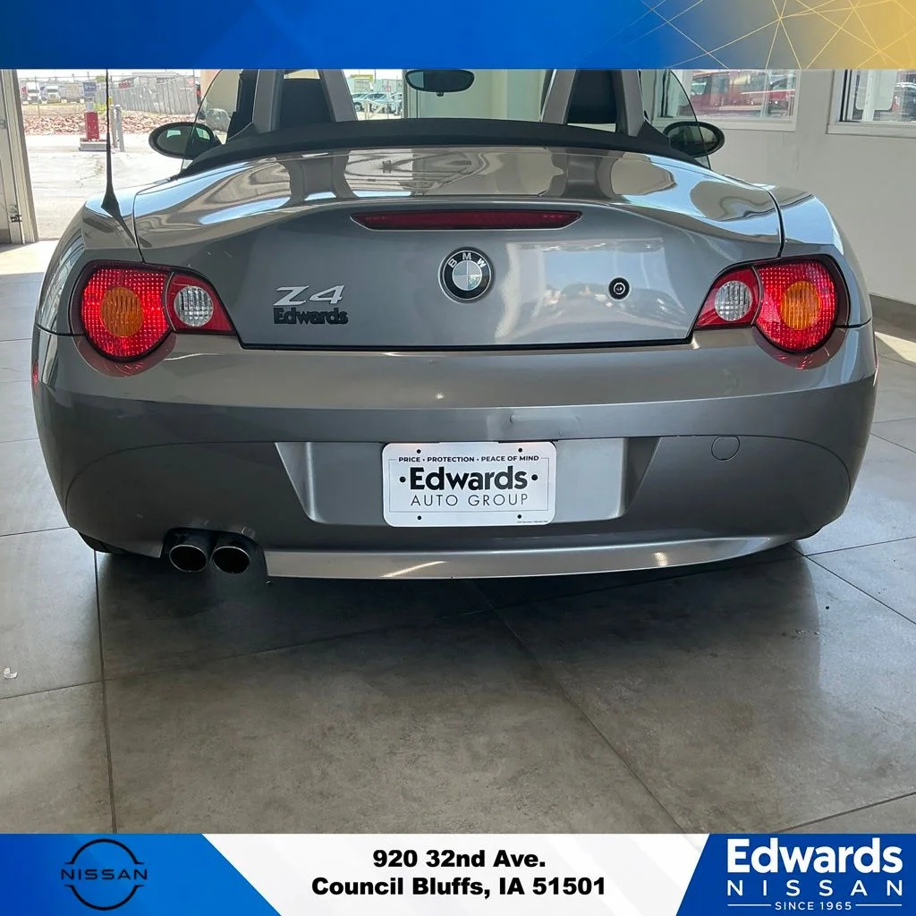 Used 2003 Gray BMW 3.0i image 6