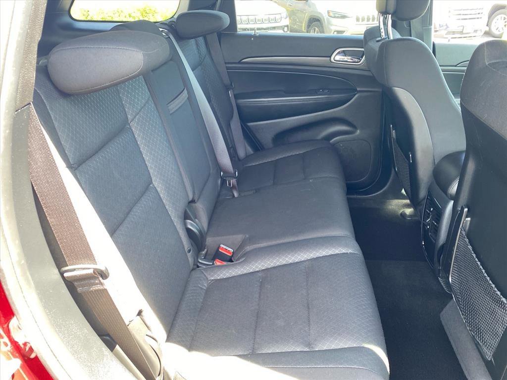 Used 2020 Velvet Red Pearlcoat Jeep Laredo E image 23