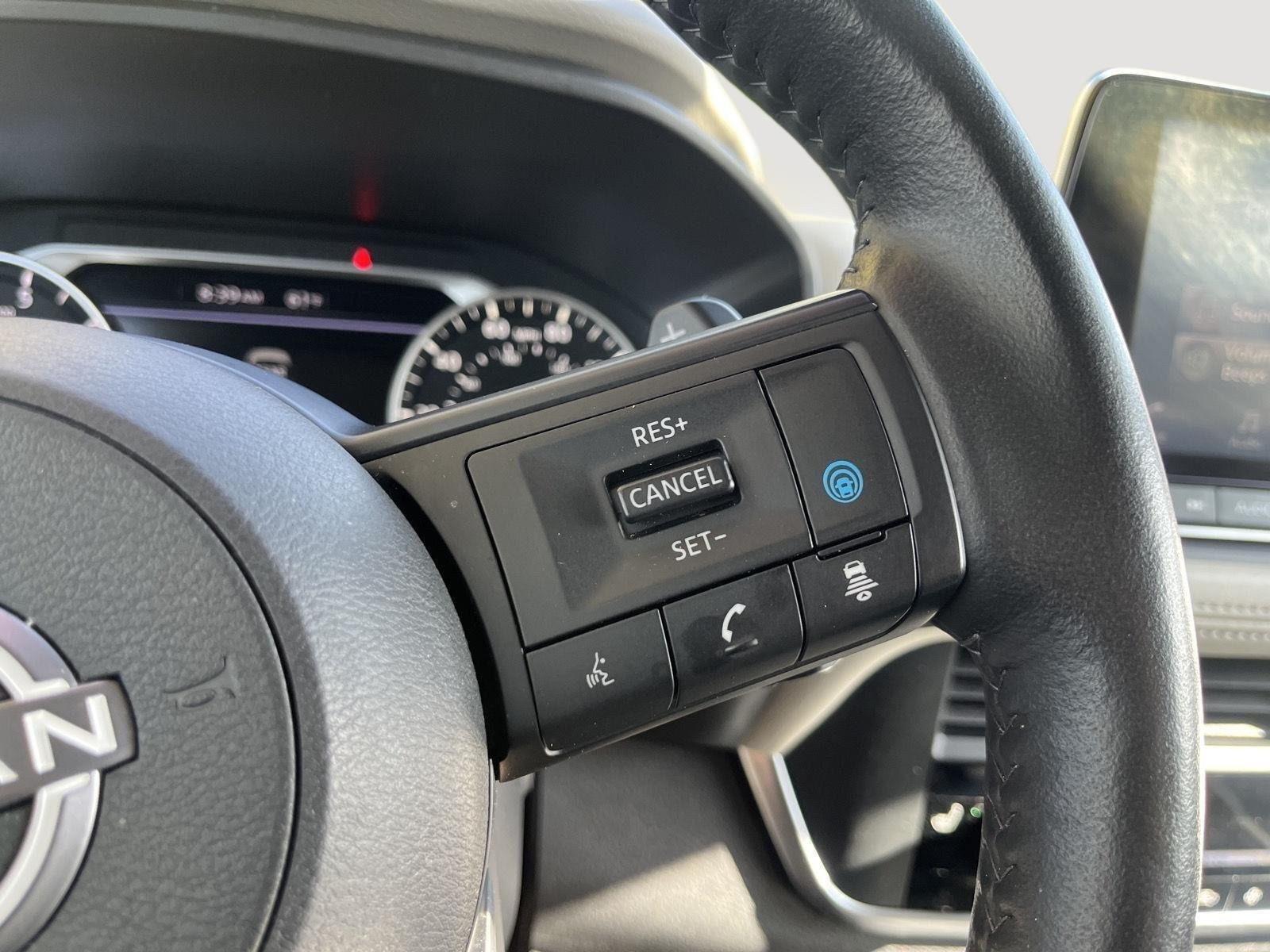Used 2024 Super Black Nissan SV image 27
