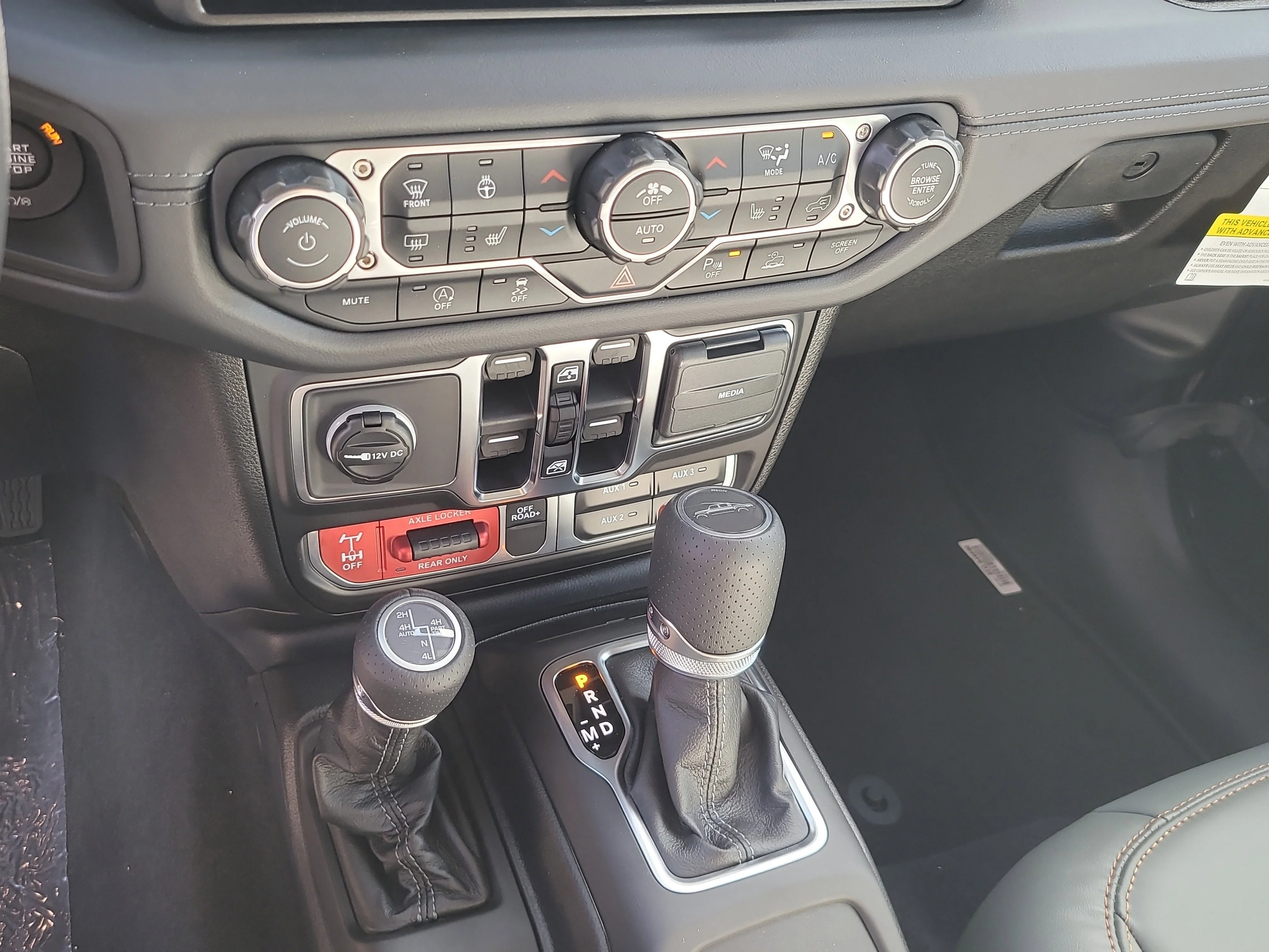New 2026 Black Clearcoat Jeep Mojave X image 18