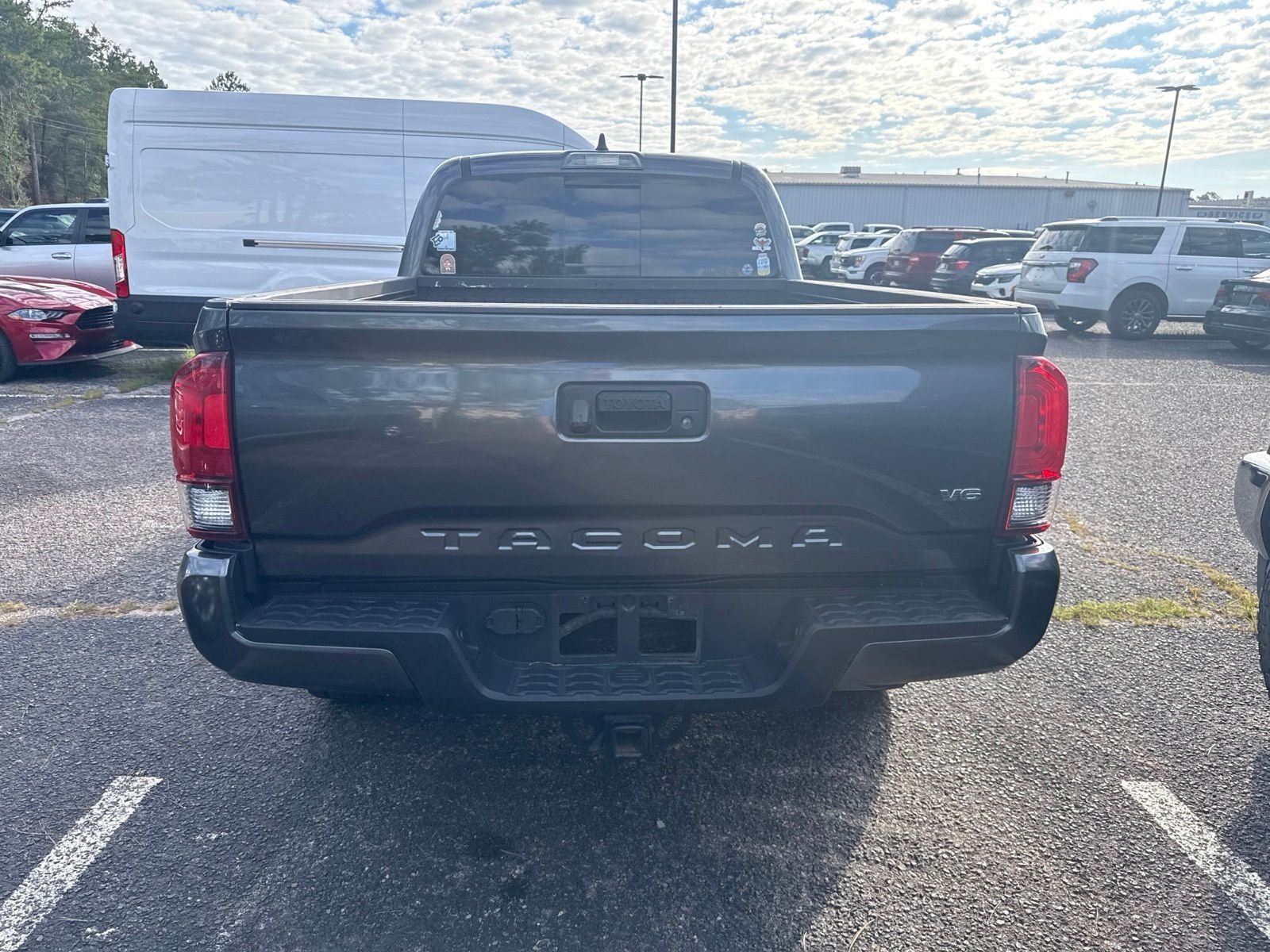 Used 2022 Gray Toyota SR5 image 6
