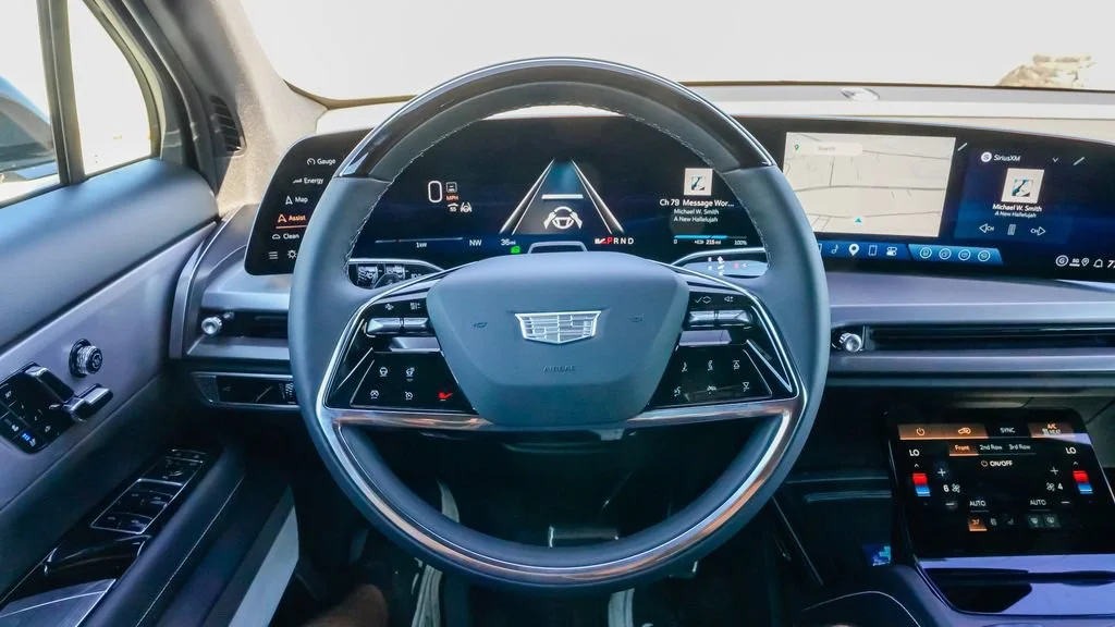 2027 Cadillac VISTIQ Sport - Photo 16
