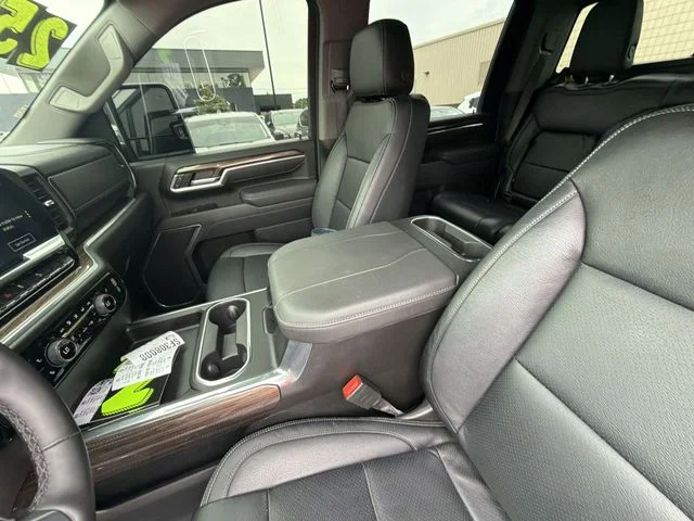 Used 2025 Gray Chevrolet LT image 20
