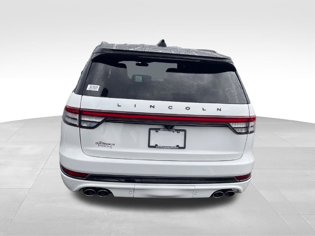 Used 2025 White Lincoln Black Label image 4