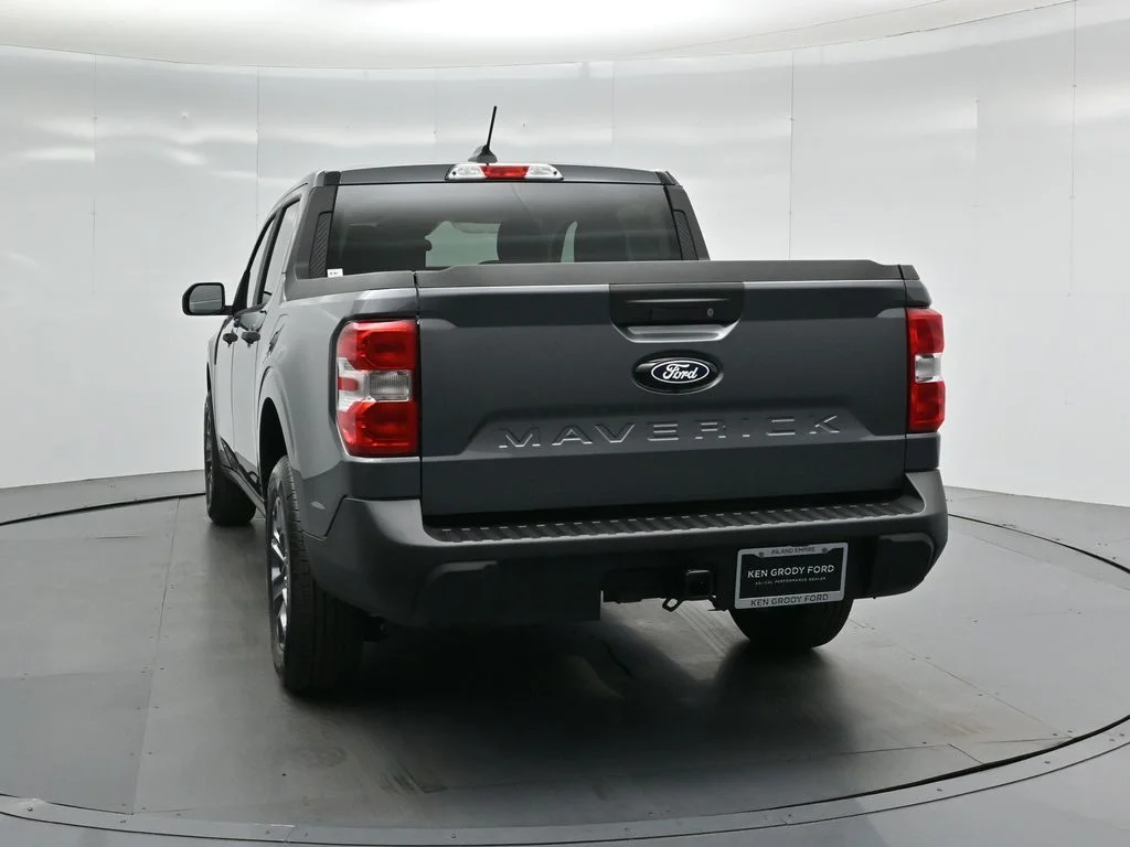 New 2026 Carbonized Gray Metallic Ford XLT image 23