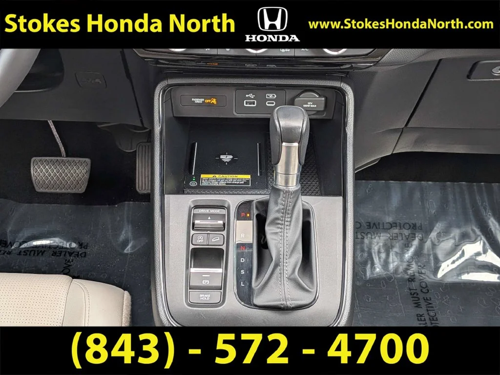 Used 2025 Black Honda EX-L image 22