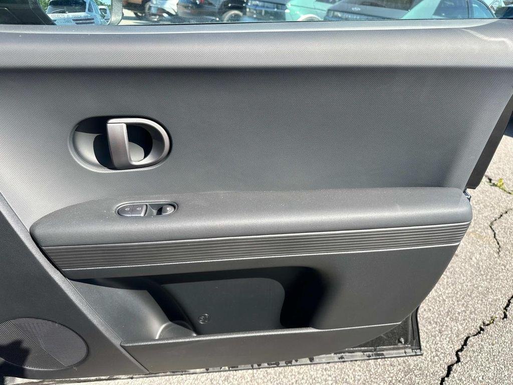 2025 Hyundai IONIQ 5 SEL - Photo 7