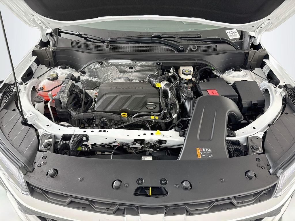 New 2026 Summit White Chevrolet LT image 27