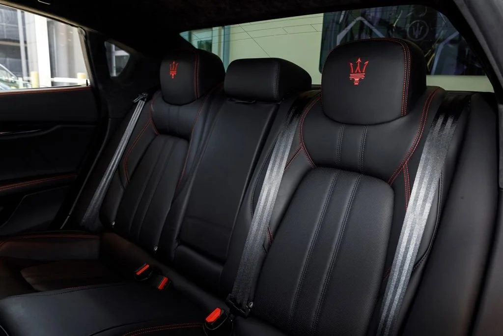 Used 2022 Bianco Maserati Modena image 22