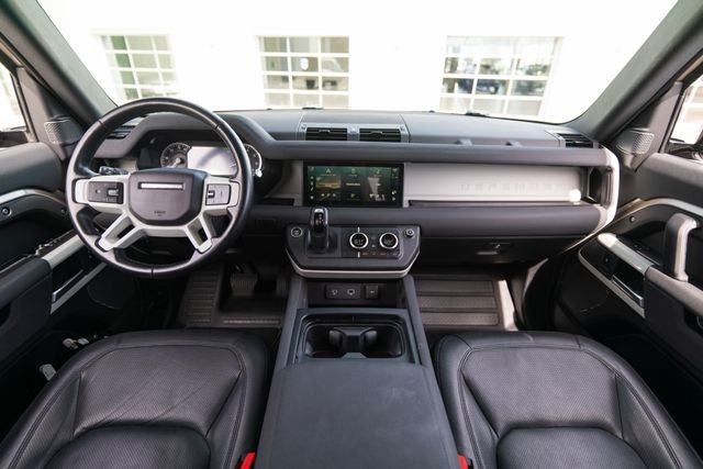 Used 2023 Silver Land Rover S image 15