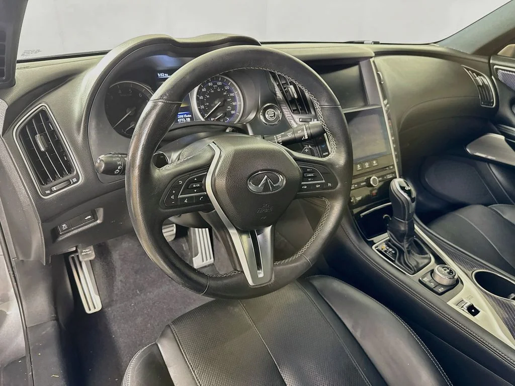 Used 2017 Gray INFINITI Red Sport 400 image 9