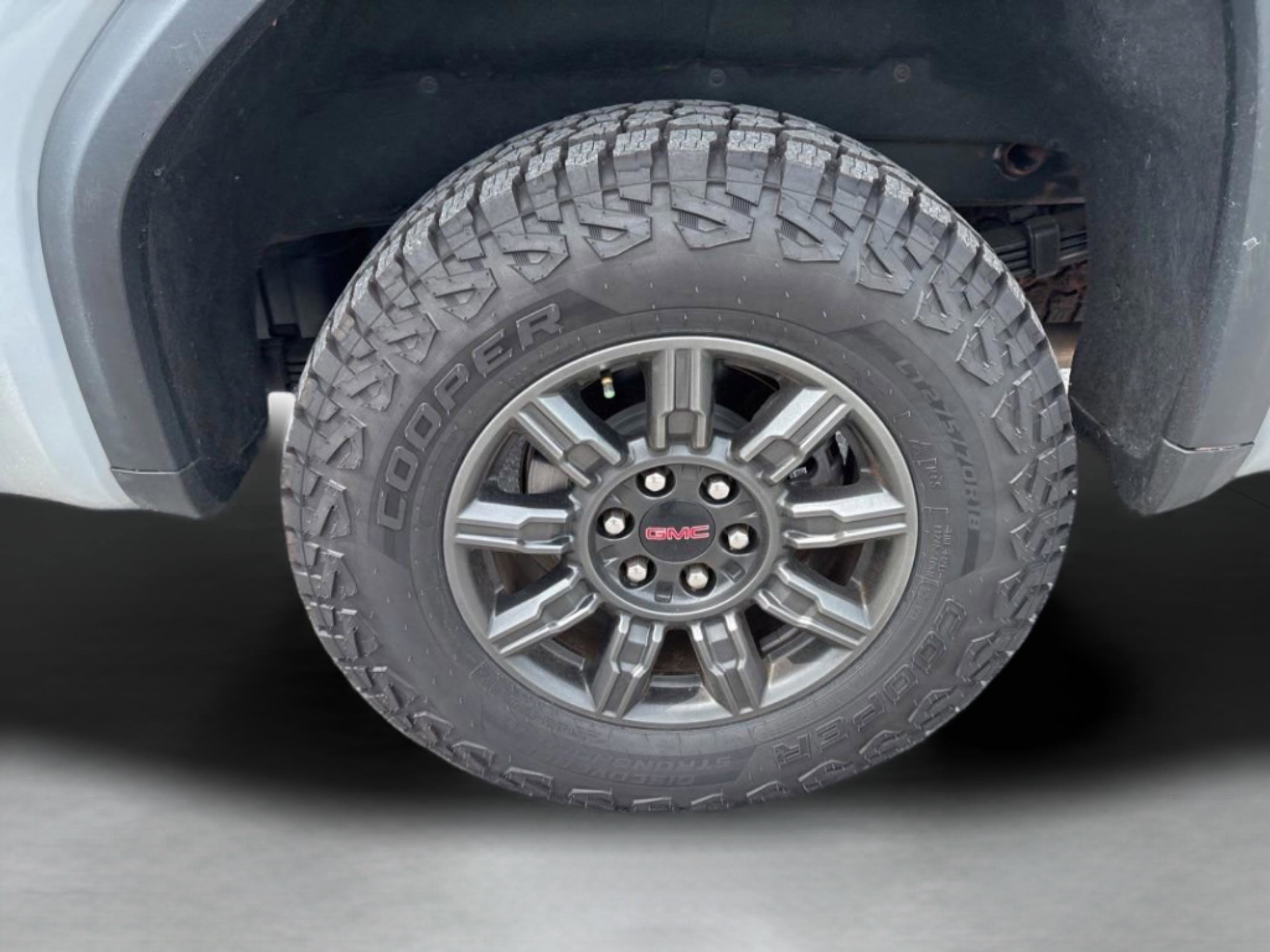 2024 GMC Sierra 1500 AT4X - Photo 14