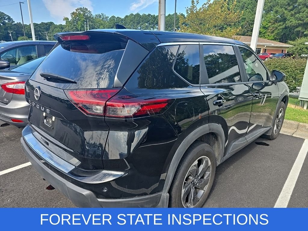 Used 2025 Black Nissan SV image 4