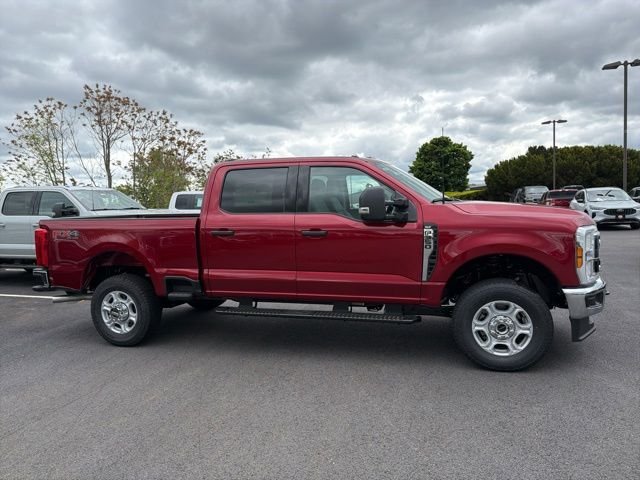 2026 Ford Super Duty F-350® XLT