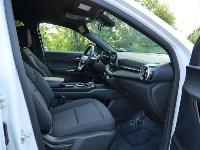 Used 2026 Summit White Chevrolet LT image 8