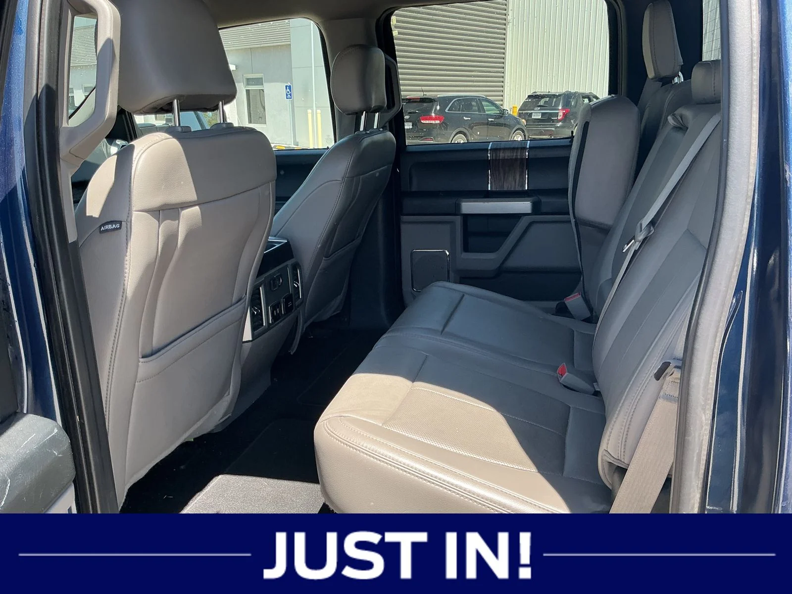 Used 2019 Blue Ford Lariat image 6