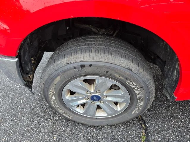 Used 2018 Red Ford XLT image 4