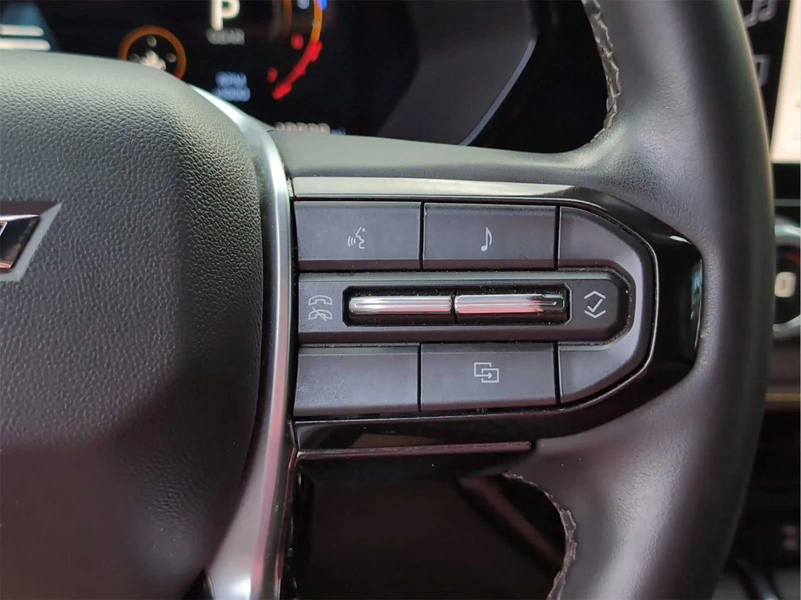 Used 2024 Black Chevrolet ZR2 image 25
