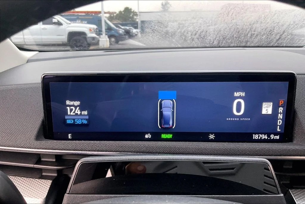 Used 2023 Black Ford Select image 19