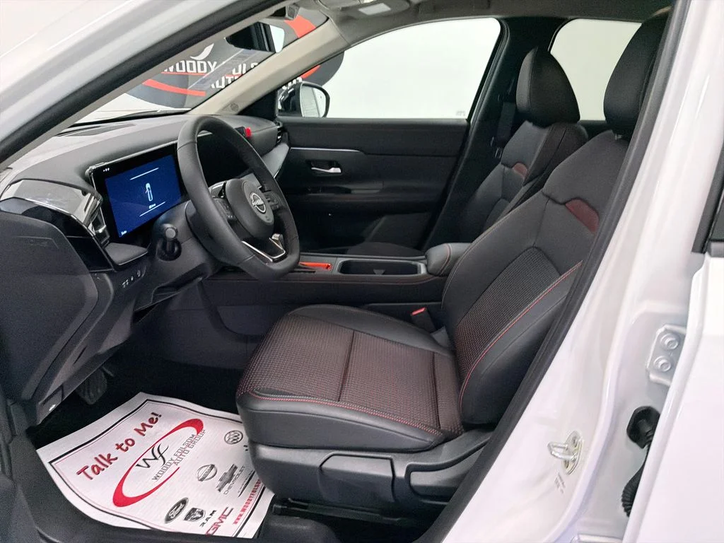 New 2026 Aspen White TriCoat Nissan SR image 8