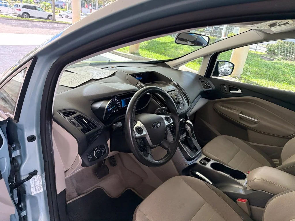 Used 2014 White Ford SE image 7