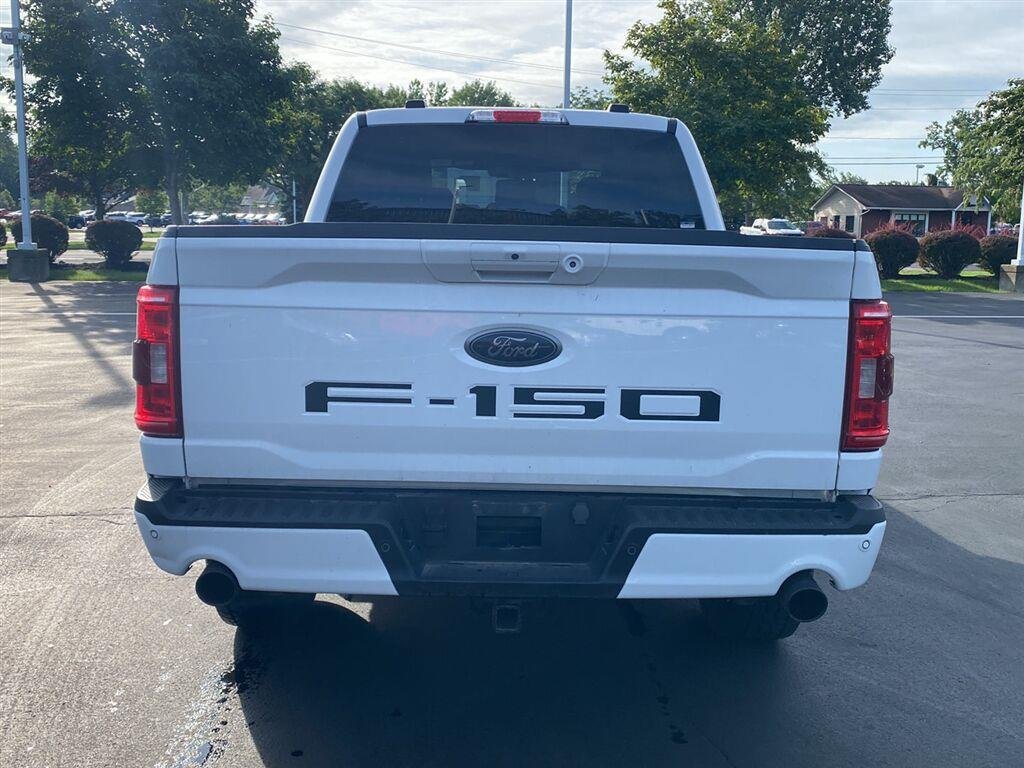 Used 2023 Oxford White Ford XLT image 9