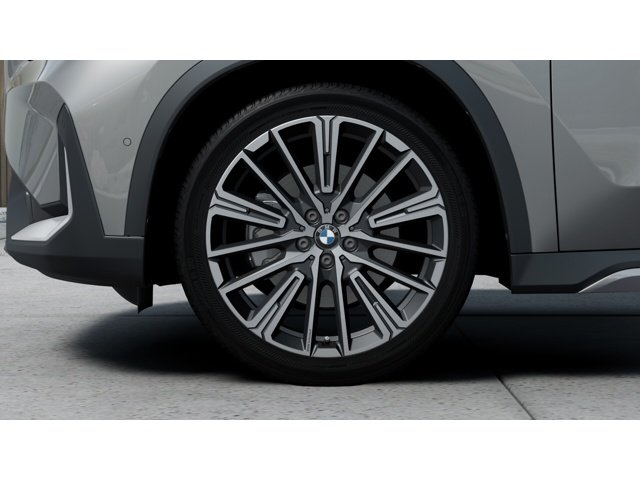 New 2026 Space Silver Metallic BMW xDrive28i image 7