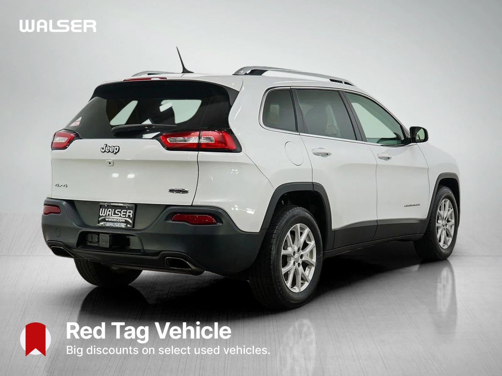 Used 2015 Bright White Clearcoat Jeep Latitude image 5