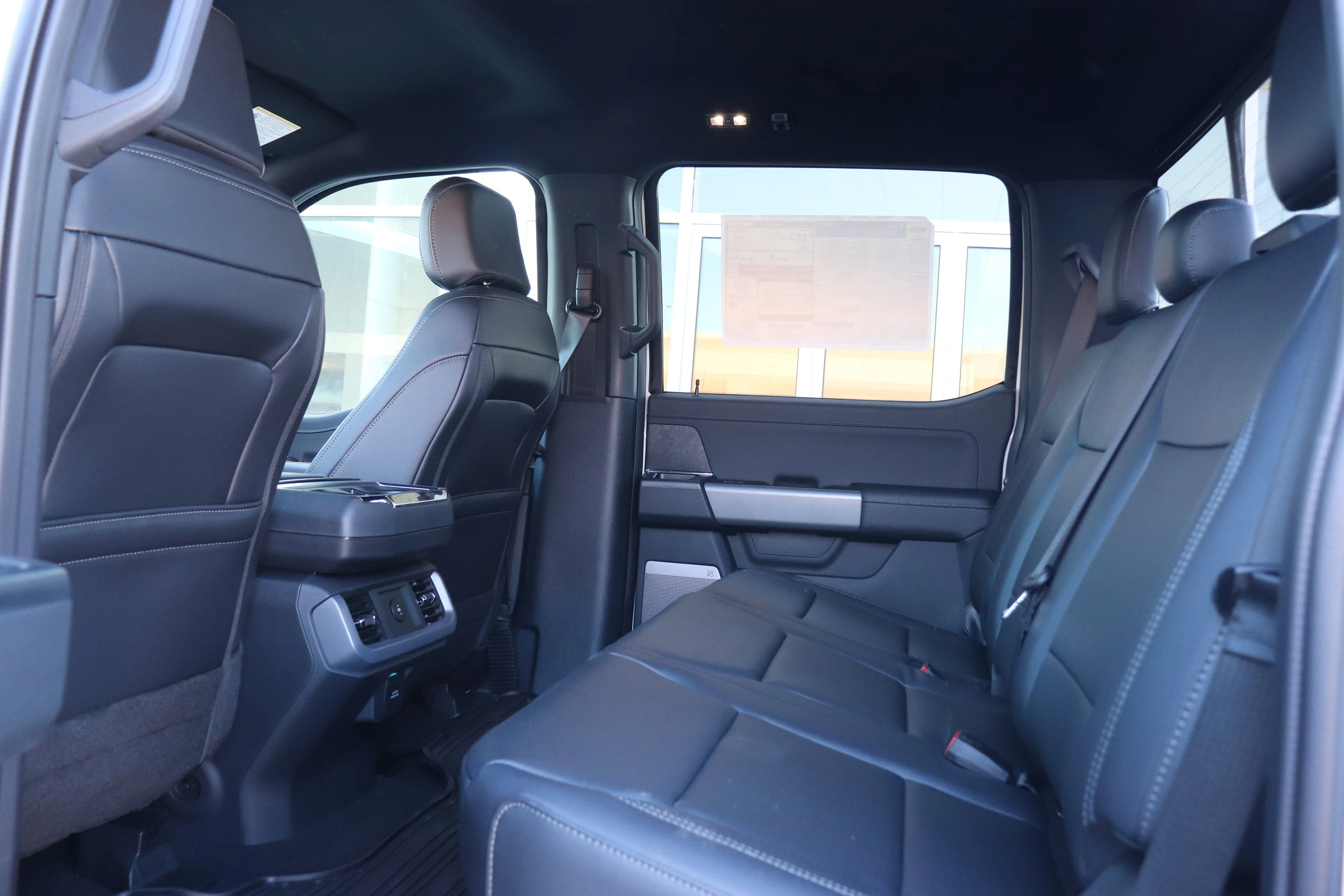New 2026 OXFORD WHITE Ford XLT image 12