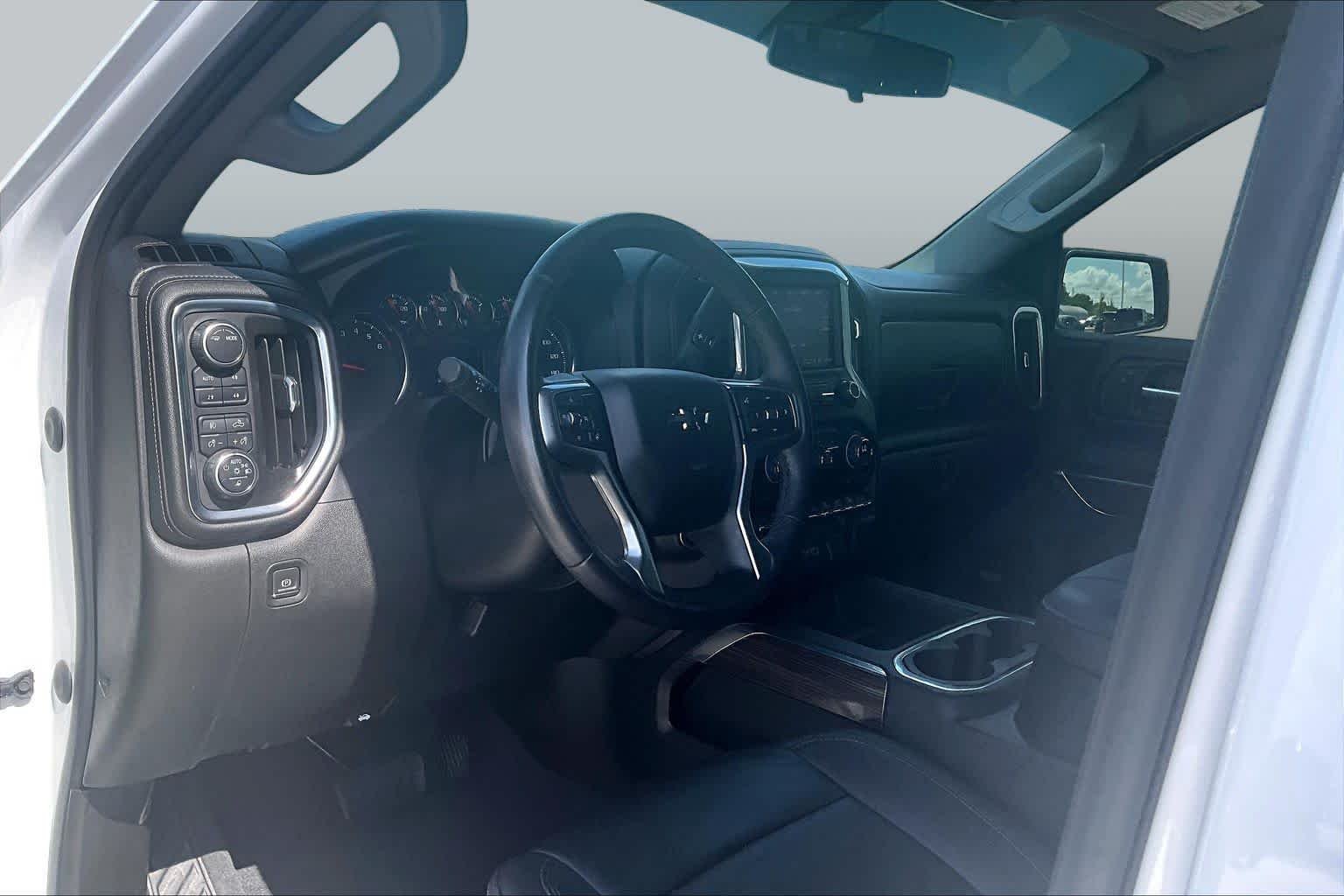 Used 2021 Summit White Chevrolet LT Trail Boss image 16