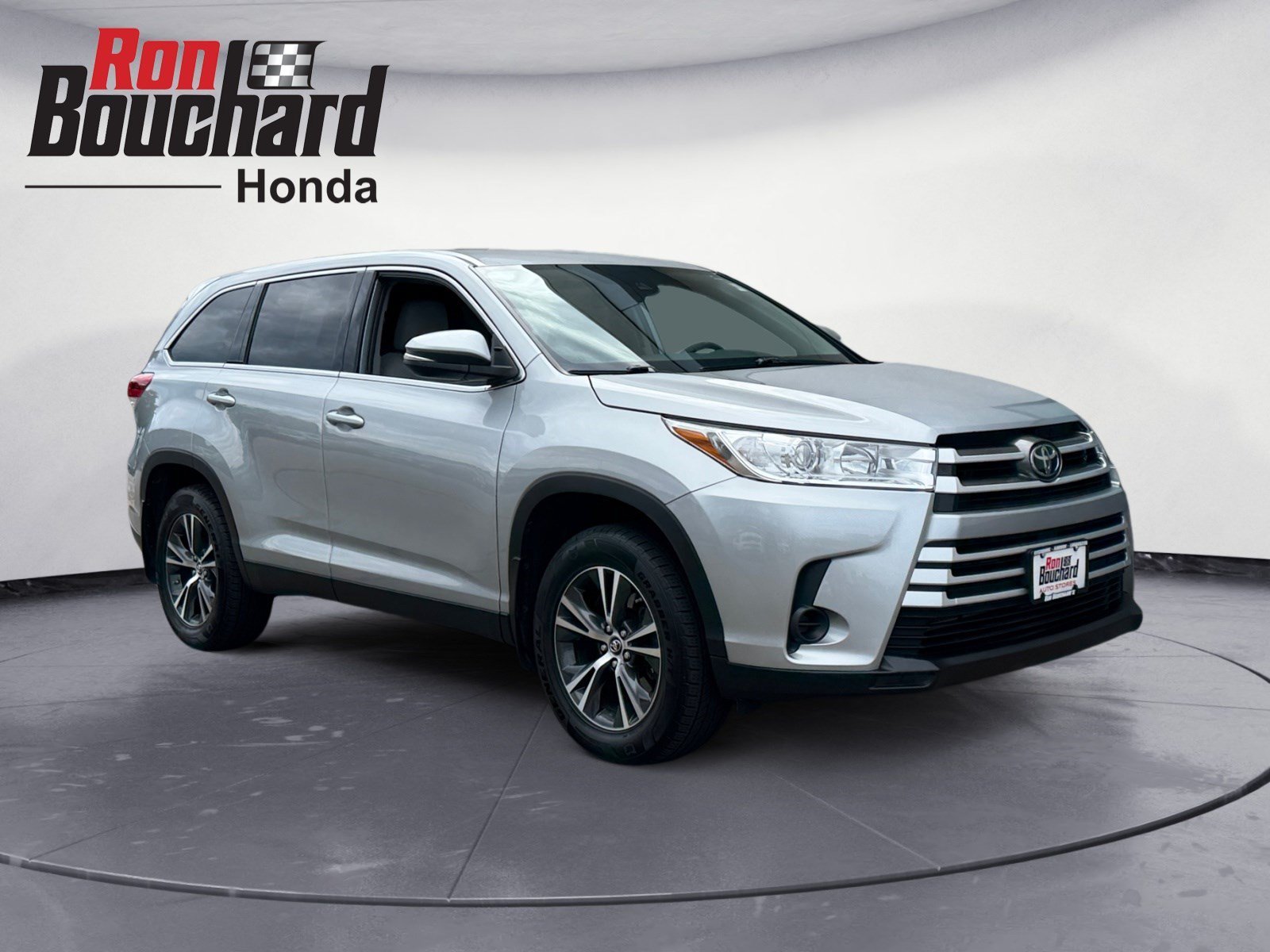 Celestial Silver Metallic 2019 Toyota Highlander SUV / Crossover All-Wheel Drive