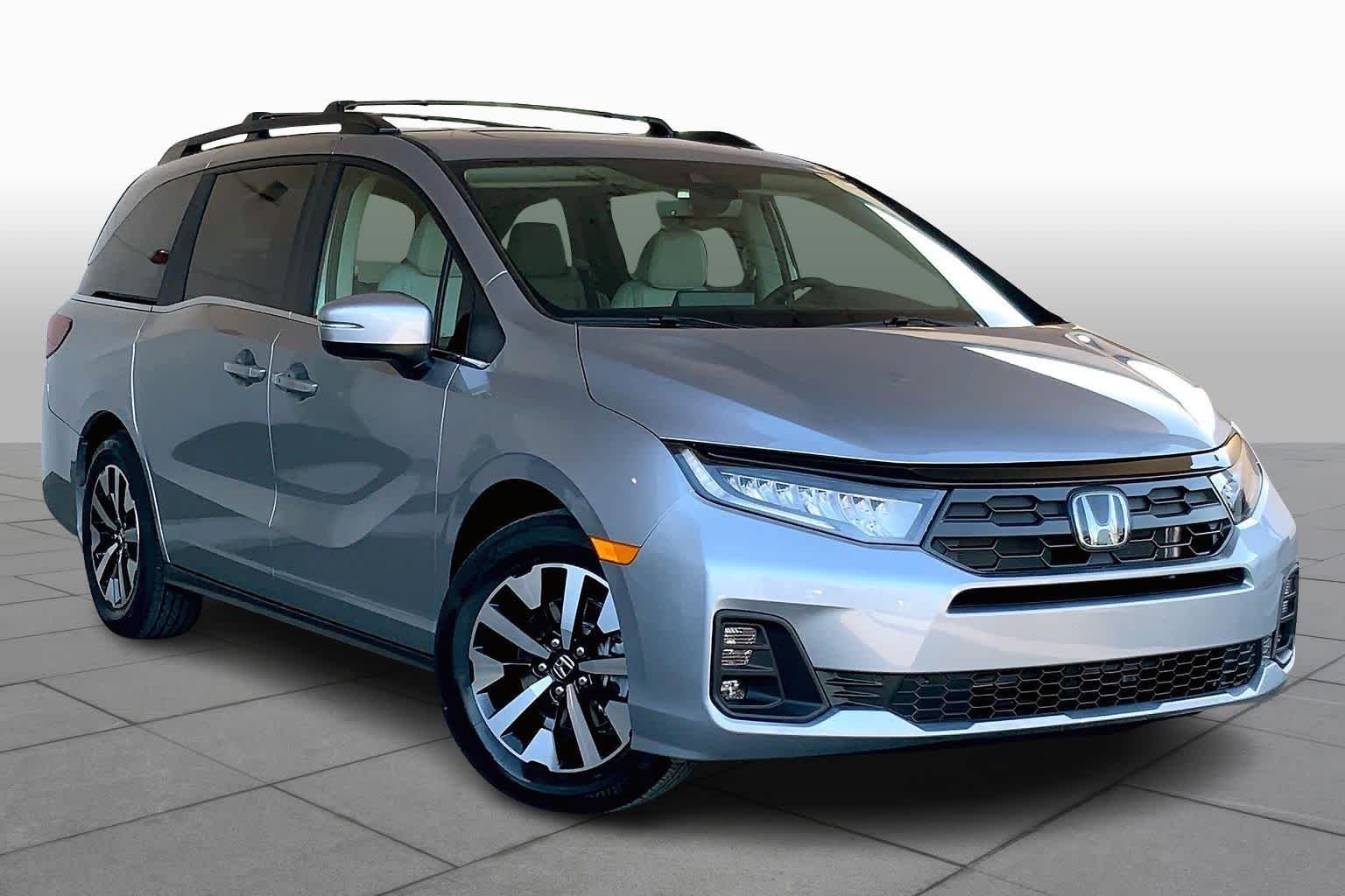 New 2026 Solar Silver Metallic Honda EX-L image 2