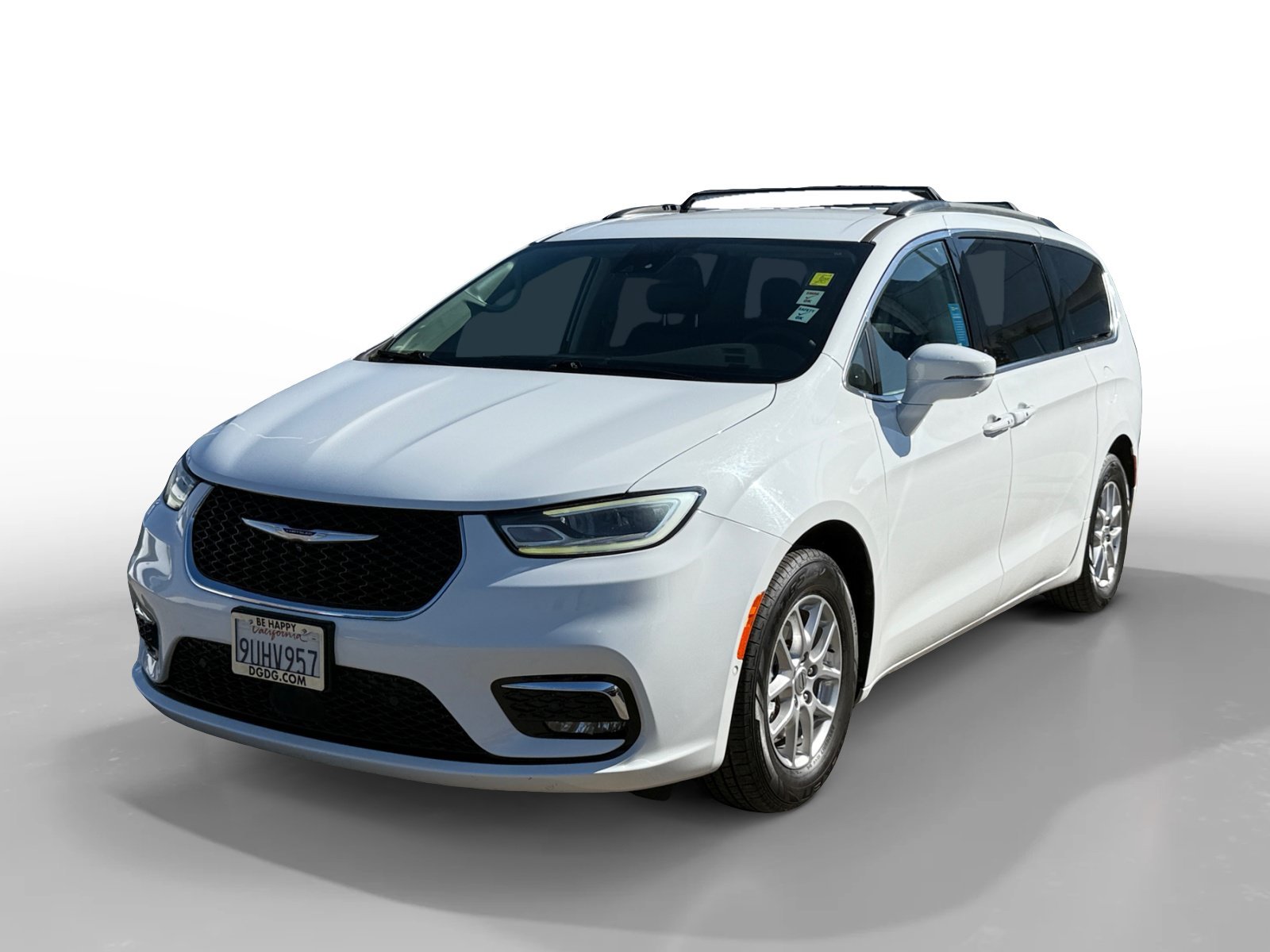 Used 2022 Bright White Clearcoat Chrysler Touring L image 1