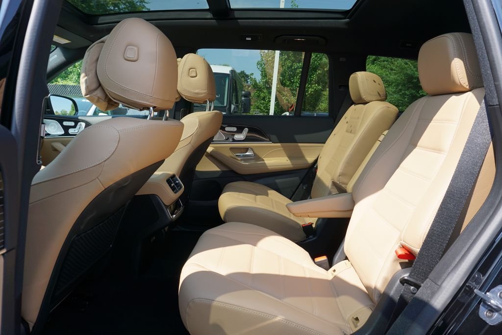 New 2026 Black Mercedes-Benz GLS 450 image 21
