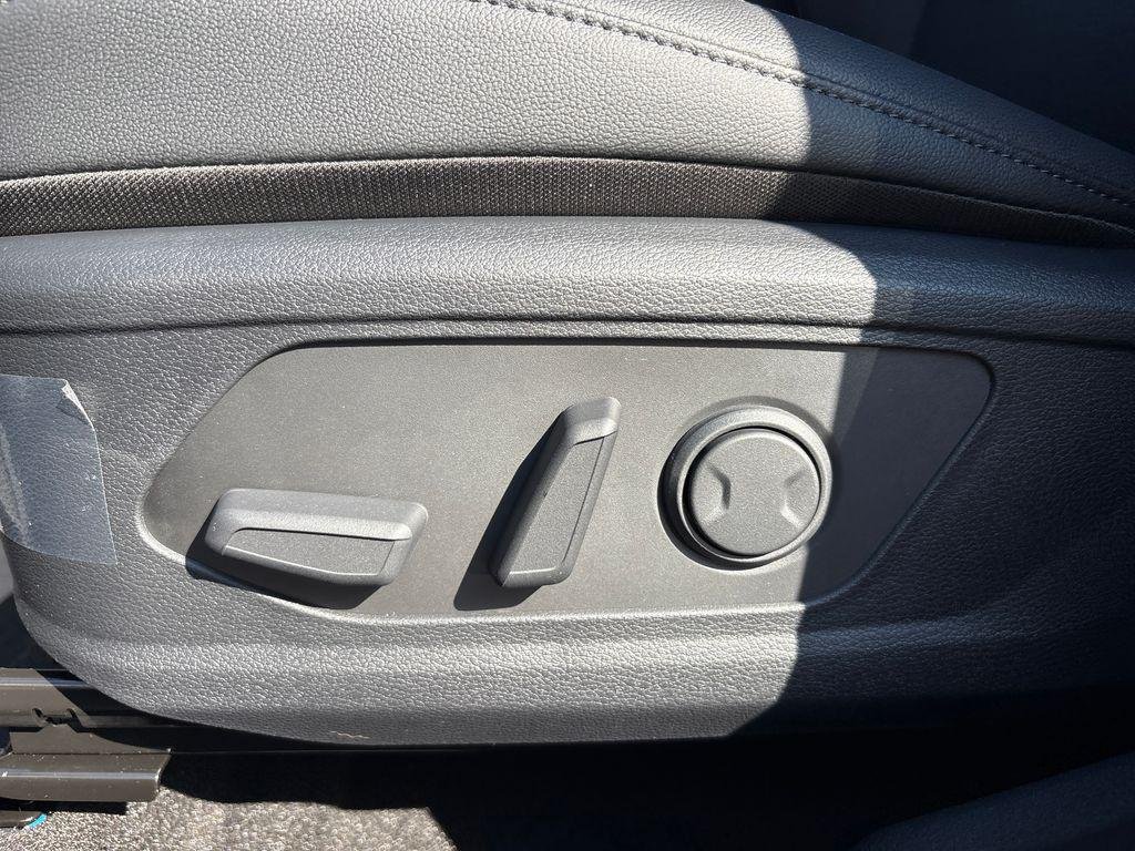 New 2026 Gravity Gray Kia EX image 15