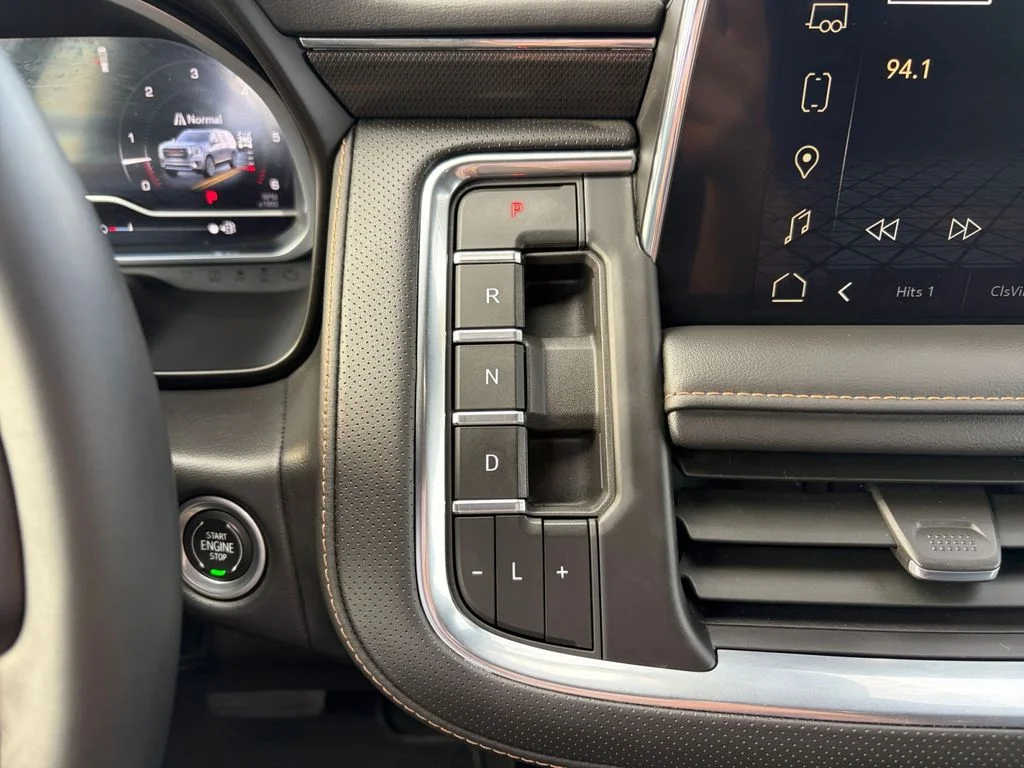 2023 GMC Yukon AT4 - Photo 18